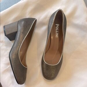 POLLINI PEWTER LEATHER BLOCK HEEL PUMPS.  NEW
